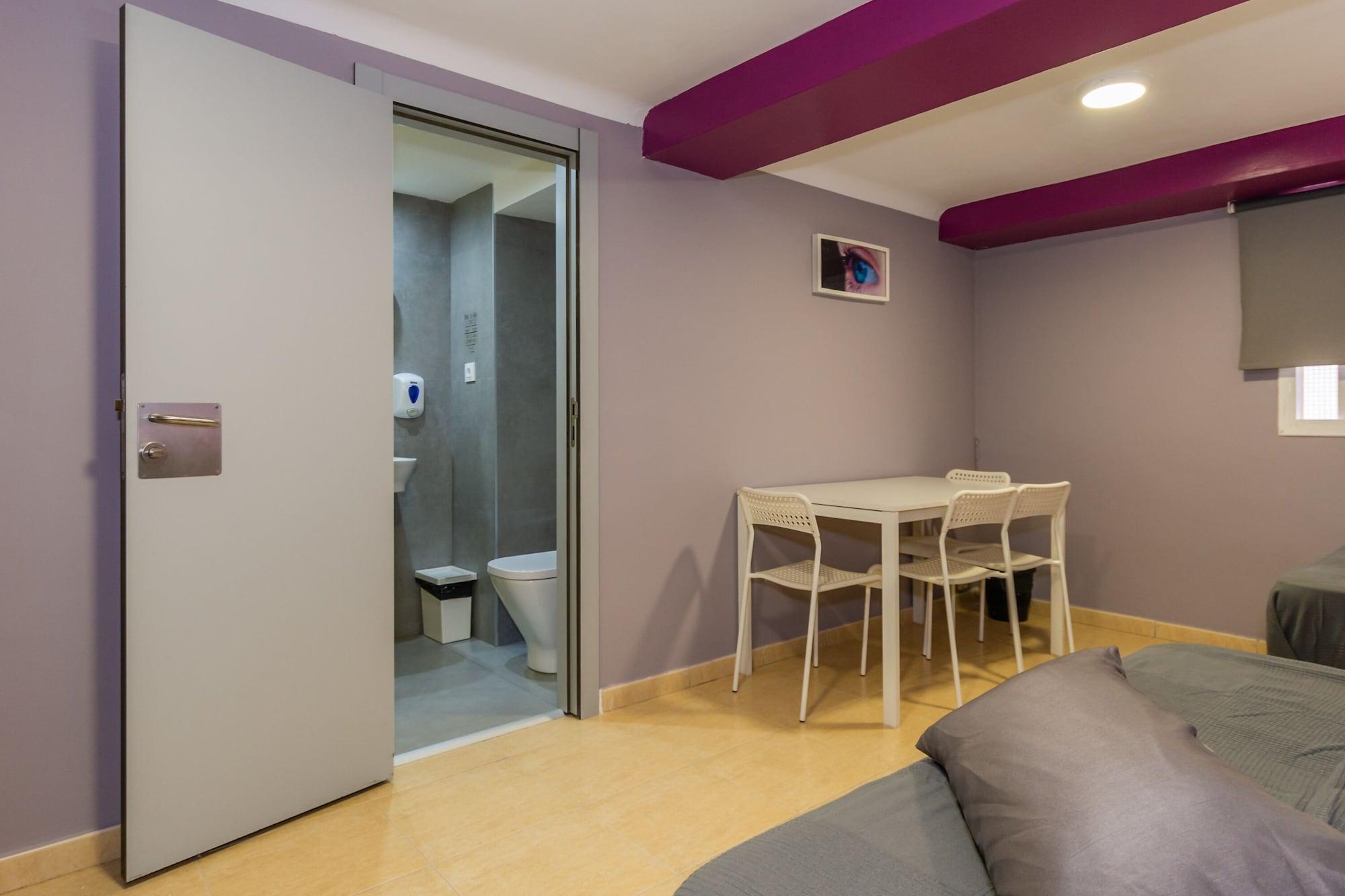 Sun & Moon Albergue