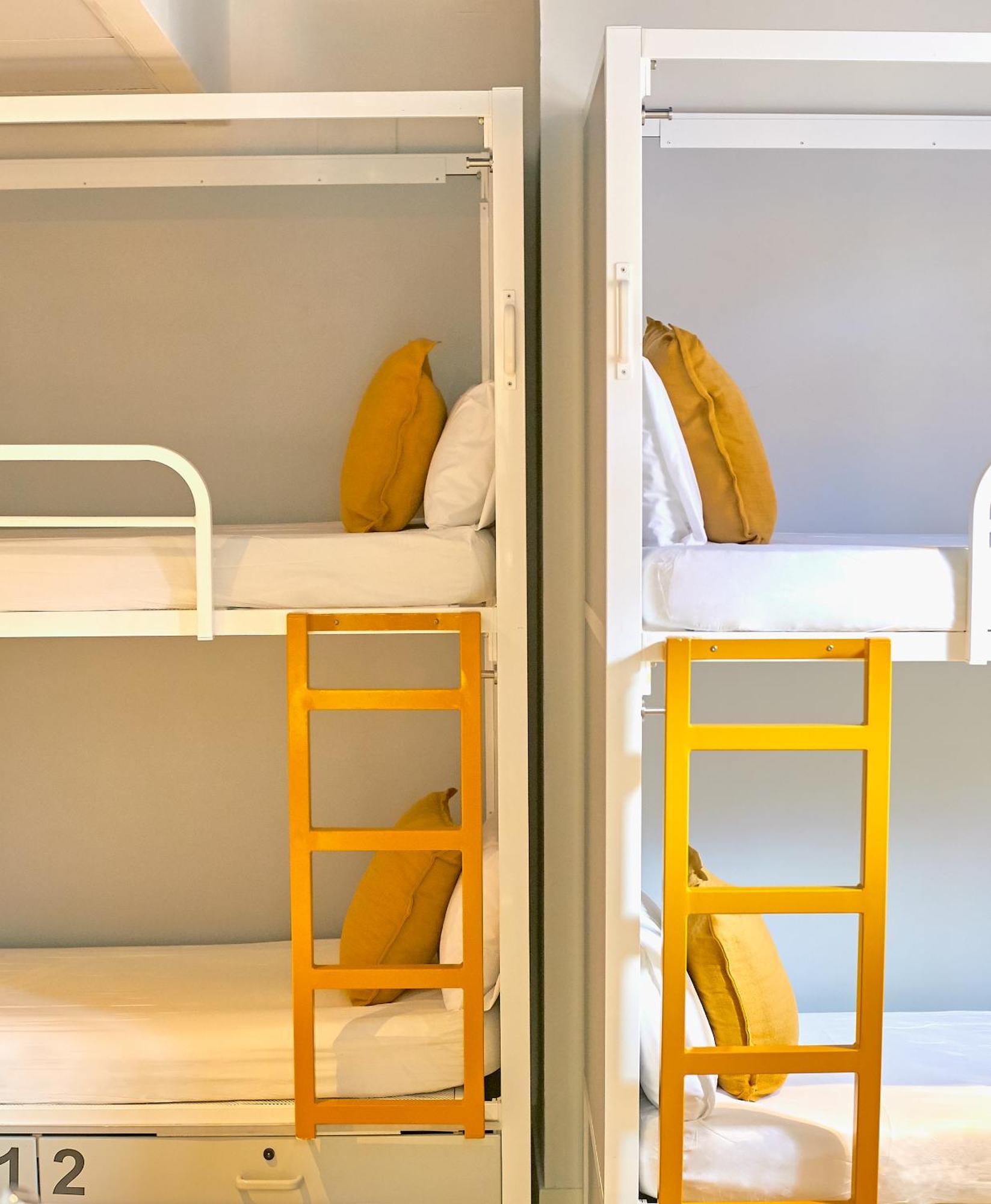 Sun & Moon Albergue Barcelona
