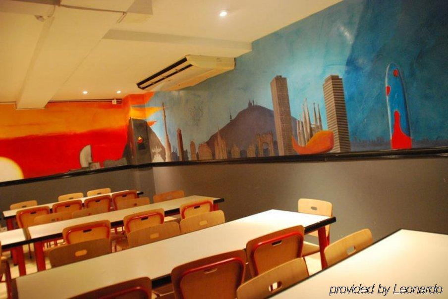 Sun & Moon Albergue